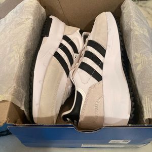 NIB- Like new, never worn- adidas RETROPY F2 white/black- SOLD OUT!! Unisex
